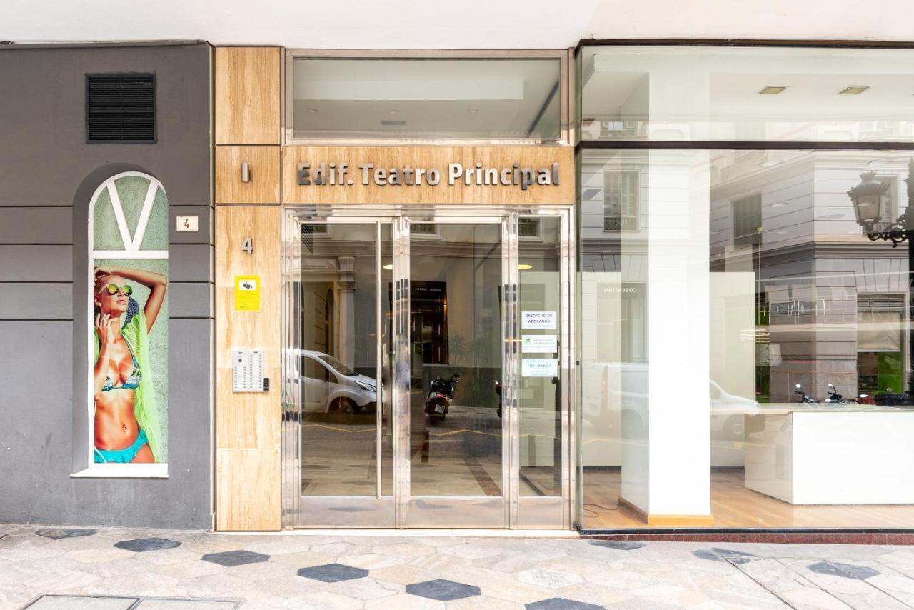 Plaza Del Teatro Apartment Malaga Exterior photo